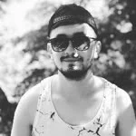 Özgür profil fotoğrafı